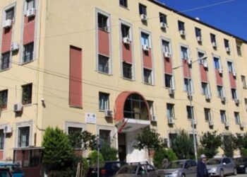 Mashtruan me TVSH dhe i shkaktuan rreth 128 mln lekë dëm shtetit, urdhër-arreste për katër biznesmenë në Fushë Krujë