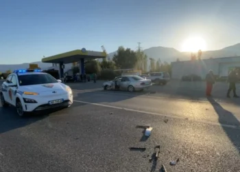 Aksident i rëndë në aksin Lezhë-Shkodër, përplasen me njëra-tjetrën tre makina! Mes të plagosurve dhe një grua shtatzënë