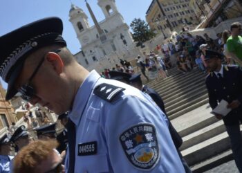 Qëllon me armë djalin e partneres gjatë një debati, arrestohet 45 vjeçari shqiptar në Itali