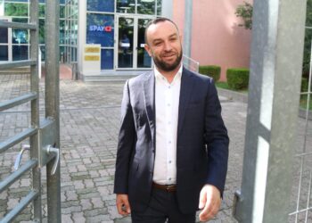 U thirr në SPAK dy ditë më parë, Jurgis Çyrbja dorëzon mandatin e deputetit