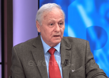 “A mund të manipulohet vota e diasporës?” Ish-kryetari i KQZ: Ja si zgjidhet çështja