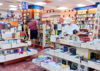 Shqiptarët lexojnë më pak libra, të rinjtë po largohen nga leximi