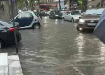 Shqipëria përfshihet nga rrebeshet e shiut, probleme me prezencën e ujit në disa qytete, zonat më të prekura