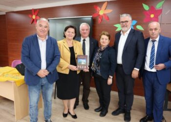 Promovohet libri “Peza”, Gogu: Dëshmi e qëndrueshmërisë së popullit pezak
