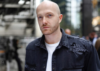 Aktori që fshehu verbërinë për të hyrë në industrinë e filmit