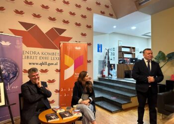 Takim mbresëlënës në QKLL me Ahmet Prençin në moderimin e Monika Stafës