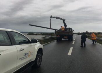 Përmirësohet situata pas përmbytjeve në Vlorë, rikthehet me 85 % energjia elektrike