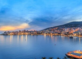 Media spanjolle “El Economista”: Bumi i turizmit katapulton ekonominë e Shqipërisë