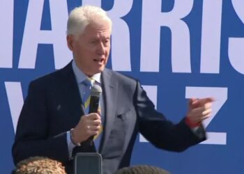 Bill Clinton fushatë për Kamala Harris: Amerikanët nuk janë kundër emigracionit, por kundër kaosit