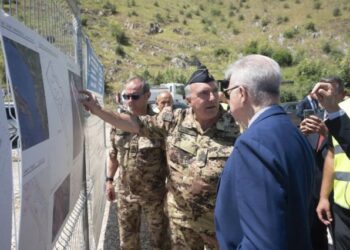Gati kampet në Gjadër dhe Shëngjin, nga e hëna pritet të mbërrijnë emigrantët e parë