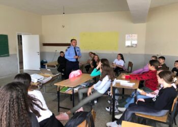 Incidentet në shkolla, ekspertët rekomandojnë bashkëpunim shumëpalësh