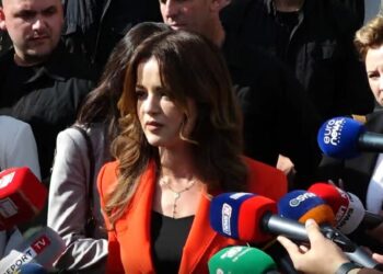 U përjashtua nga seanca, habit deputetja lezhjane: Kisha marrë aromatizuesin e shtëpisë dhe e hodha në Kuvend