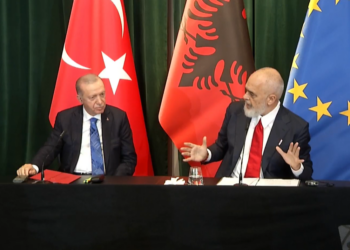Rama zbulon dhuratën e Erdogan: Pajisemi me dronë kamikazë! Nuk sulmojmë askënd, por jemi të paprekshëm