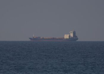 Anija me mbetje të rrezikshme, Porti i Durrësit s’ka kushte për ankorimin dhe monitorimin e saj