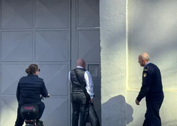 Gjokutaj viziton Metën tek burgu 313: Po përgatis ankimimin për në Apeli, do ta dorëzoj…