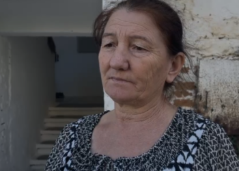Dhuna ndaj të moshuarve në Fier, flasin të afërmit: Dëgjuam zhurma, 80-vjeçari ishte shtrirë i mbuluar në gjak