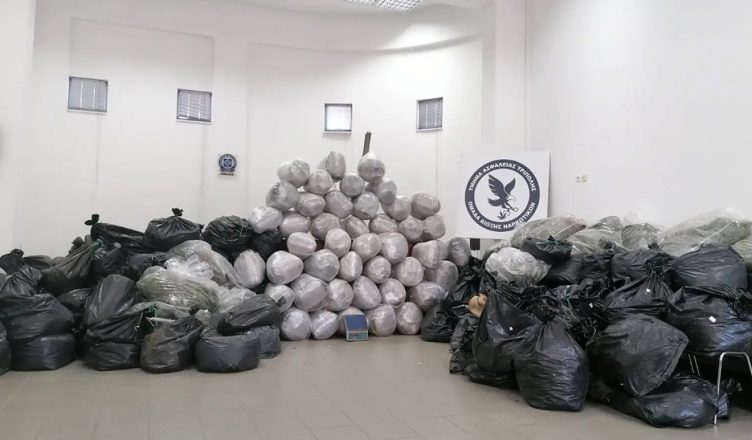 Zbulohet ferma me 1 ton kanabis në Greqi, arrestohet 37-vjeçari shqiptar