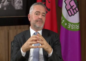 Mungesa e ftesës për PD në nisjen e negociatave, mazhoranca e prerë: Me piromanët nuk ka komunikim politik!