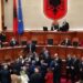 Kuvendi anuloi seancën, PD reagon e dëshpëruar: Ç’është kjo punë kështu? Ku do protestojmë ne sot?