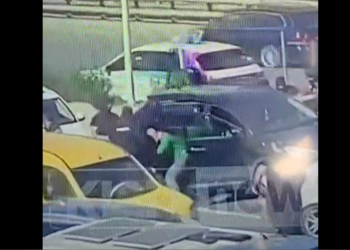 VIDEO / Pamjet e arrestimit, Ilir Meta bën rezistencë, e nxjerrin zvarrë nga makina