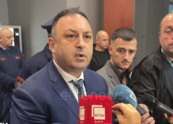 “U sulmuan të gjitha institucionet”, ministri Hoxha: Policia veproi sipas ligjit
