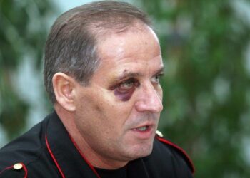 “Prendit ia nxiu syrin shefi i sigurisë së Berishës”, dëshmia për 21 Janarin: Garda i mori urdhrat me dajak…
