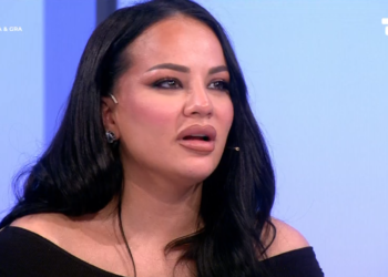 “Bardhi pa kokërr leku”/ Sara tregon mes lotësh momentin e vështirë dhe kush i ndihmoi për qiranë