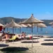 Plazh në tetor! Turistët shijojnë ditët me diell në Vlorë, shumica janë nga Polonia dhe Hungaria