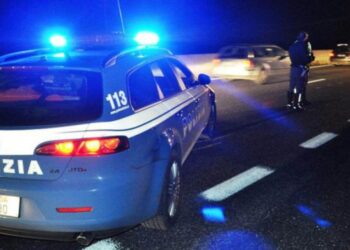 E rëndë në Itali! 40-vjeçari p*rdhunon një vajzë të mitur teksa ajo priste në stacionin e autobusit! Iu afrua dhe i kërkoi 14-vjeçares …