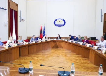 Mblidhet Konferenca e Kryetarëve, opozita nuk merr pjesë! Miratohet ‘udhërrëfyesi” për Integrimin