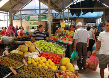 Sarandë, tregtarët të kënaqur: Kemi pasur shitje të produkteve