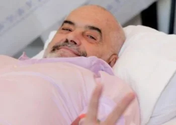 Operacioni në QSUT, Rama: Kur dola nga spitali më ndodhi një fatkeqësi…