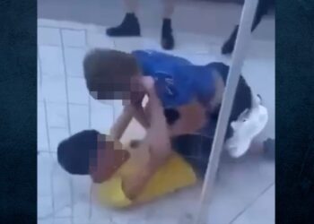VIDEO/ E rëndë në Greqi! Dhunohet barbarisht 12-vjeçari, në pranga adoleshenti shqiptar dhe i ati