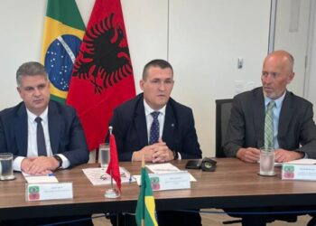 Dumani në Brazil, ambasada amerikane: Bashkëpunim në luftën kundër rrugëve të trafikut të kokainës
