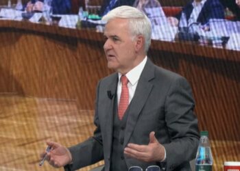 “Tymnajë”/ Xhafaj rrëzon alibitë e opozitës: S’preket reforma në drejtësi! Kërkojnë ta zhbëjnë, por…
