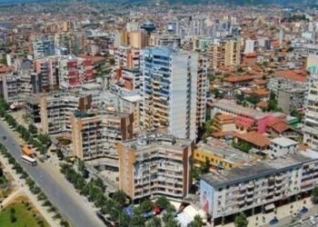 Qeveria hedh për konsultim projektligjin për rinovimin e ndërtesave ekzistuese dhe atyre të reja