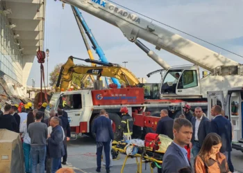 Ngjarje tragjike në Serbi/ Shembet streha e stacionit të trenit, 8 të vdekur dhe dhjetëra të plagosur