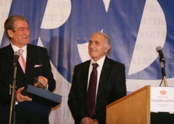 Frrok Çupi: Ju tregoj konfliktin me Sali Berishën në gazetën “Rilindja Demokratike”