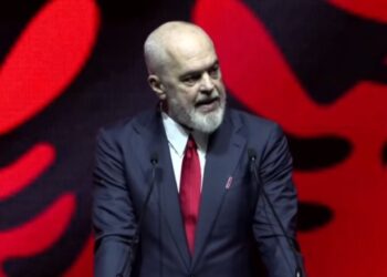 Zgjedhjet 2025/ Rama kërkon votën e shqiptarëve në Londër: Ta bëjmë Shqipërinë më të mirë edhe për fëmijët e diversantëve që ishin sot në sallë