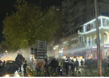 FOTO / Policisë i soset durimi, zhbllokon “Sheshin Willson” me gaz lotsjellës e ujë me presion