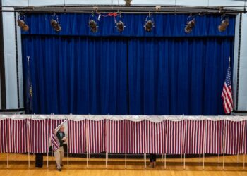 Përfundon votimi në disa pjesë të Kentucky dhe Indiana, mbyllen qendrat e para të votimit në SHBA