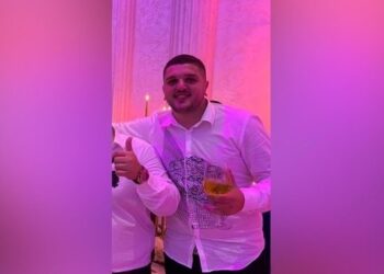 Trondit eksperti i kriminalistikës: Para vrasjes, Klajdi Prendi në lokal me dy efektivë policie