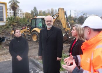 VIDEO / Ndërtimi i kampusit të Kolegjit të Europës, Rama e Mogherini inspektojnë punimet
