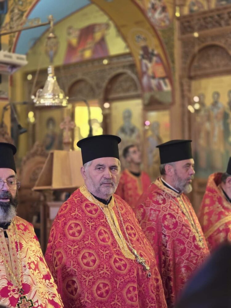 U mbajt për herë të parë në 1923/ Korça ruan traditën, kremtohet mesha për flamurin