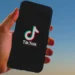 “TikTok, i lidhur me Kinën dhe Rusinë”, si vendet e fuqishme perëndimore e kanë ndaluar platformën: Dyshime për…