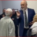 VIDEO / ‘I kam dhënë lekë doktorit’, Rama debaton me qytetaren pas emisionit: Ti je demokrate safi