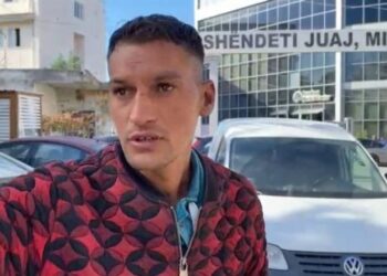 Nga hero në dhunues? Shpëtoi të moshuarit nga zjarri që ra në banesën e tyre, arrestohet i riu në Fier, goditi xhaxhanë me sende të forta