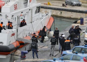 Nga e hëna rinis operacioni, anija Libra do të transportojë në Shqipëri emigrantët nga “vendet e sigurta”