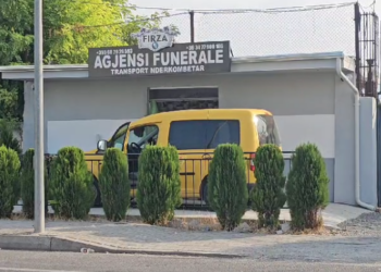 Shkodra nuk gjen qetësi, pas tritolit në agjencinë e funeralit, i hedhin në erë derën e banesës