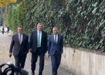 Partitë e vogla i propozojnë Begajt 4 Majin për zhvillimin e zgjedhjeve parlamentare